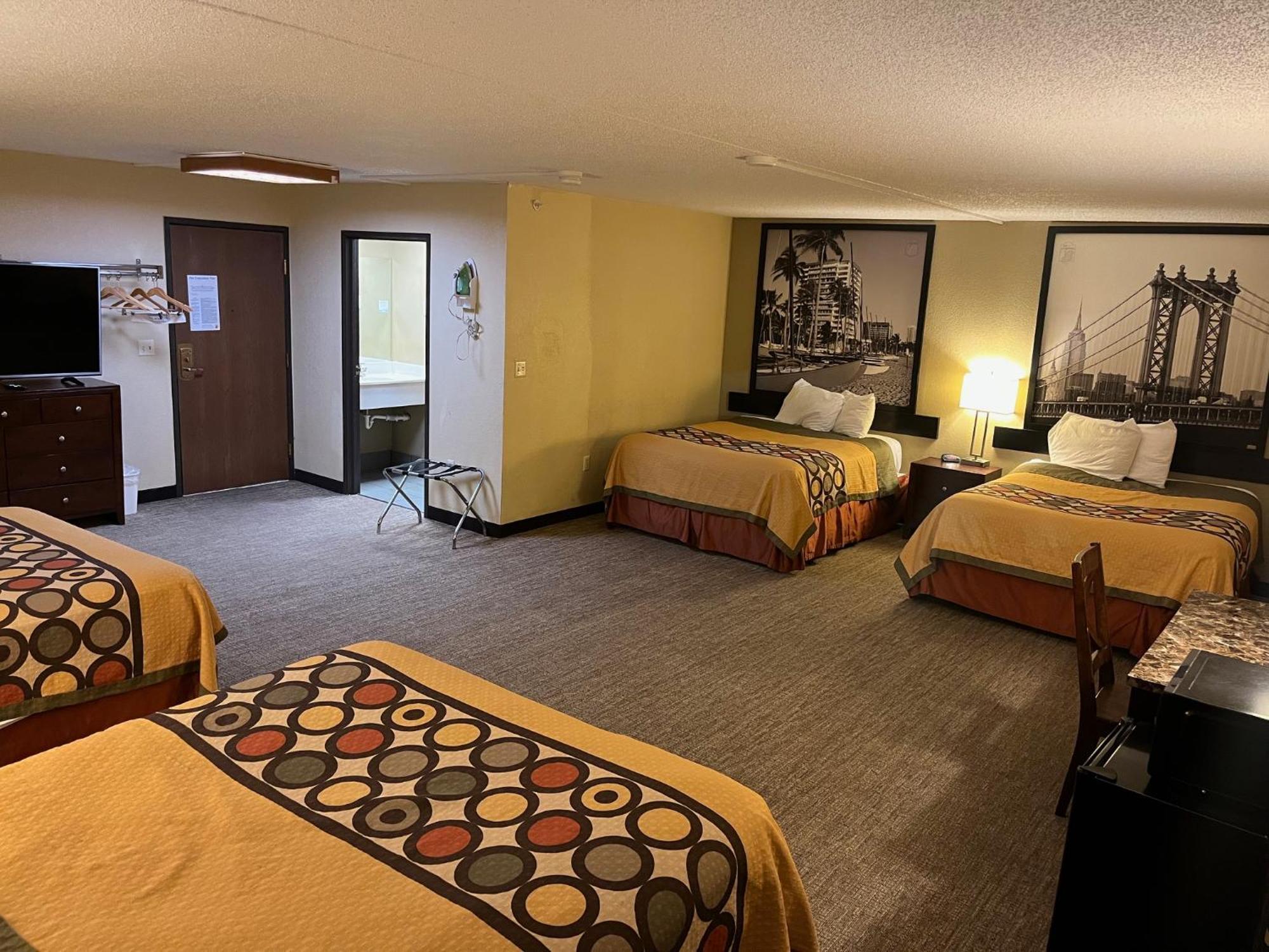 Hotel Super 8 By Wyndham Wichita North Exterior foto